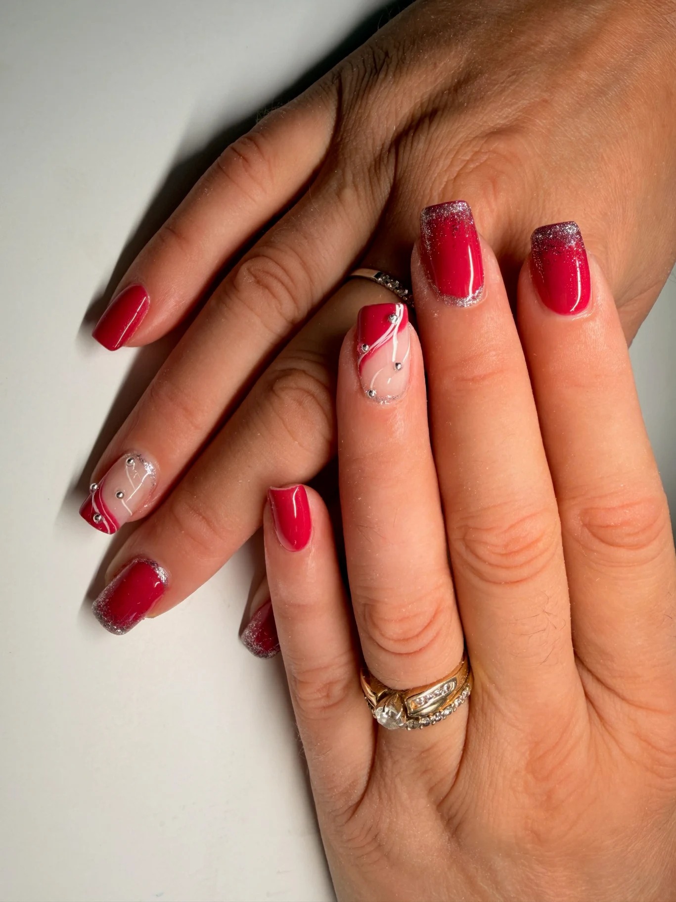 Minimal nail art
